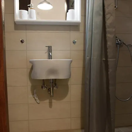 Apartament Sangerasimo 2 *